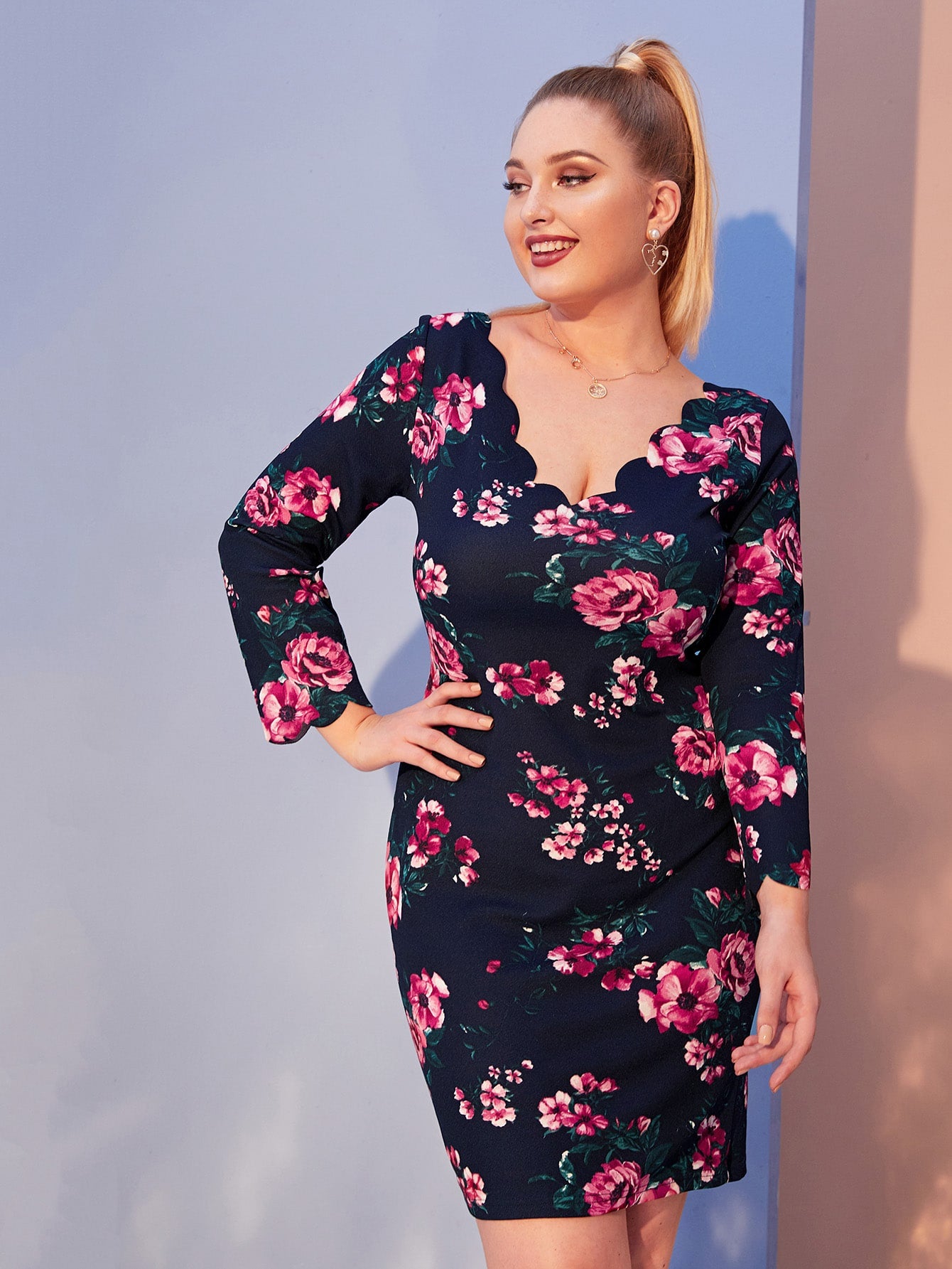 Plus Scallop Trim Floral Print Form Fitted Dress