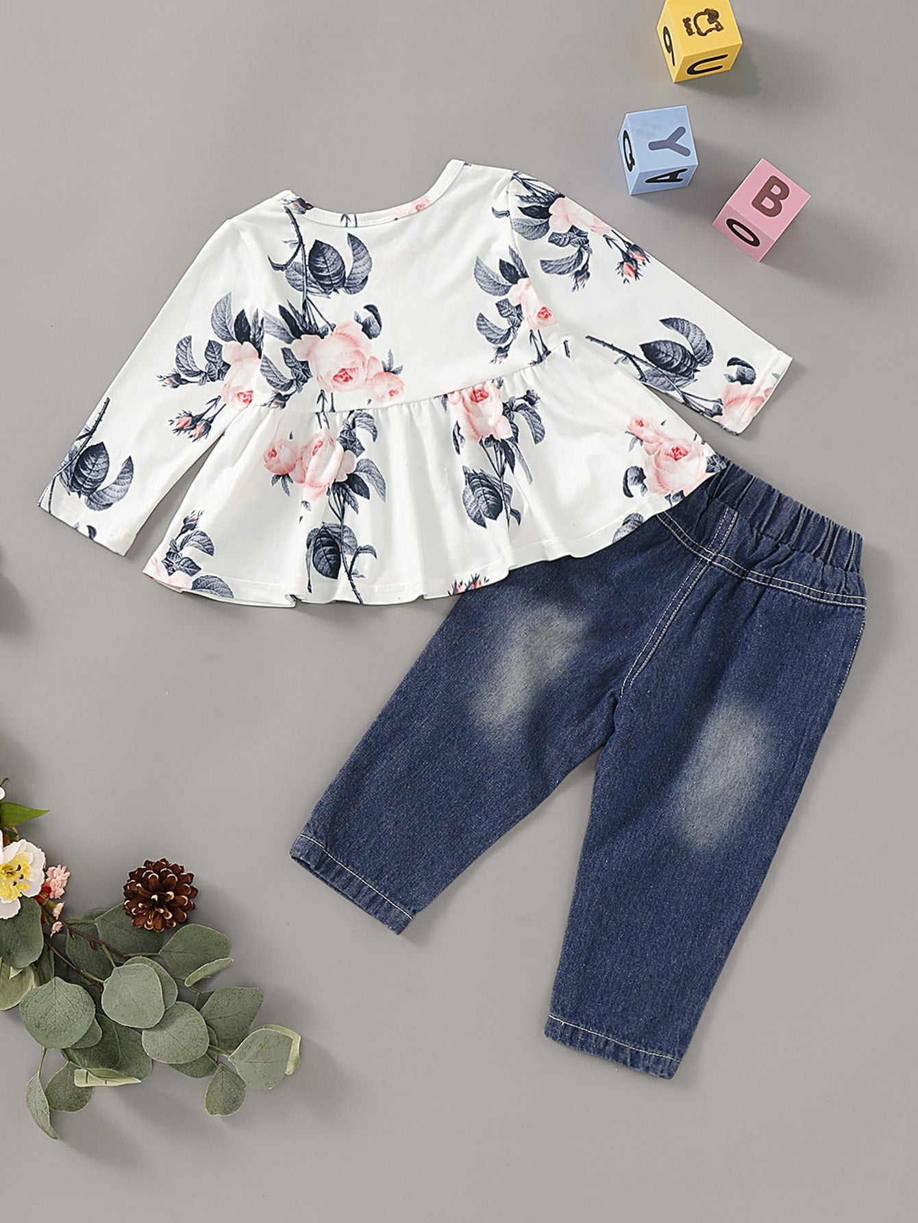 Baby Girl Floral Print Top & Ripped Jeans