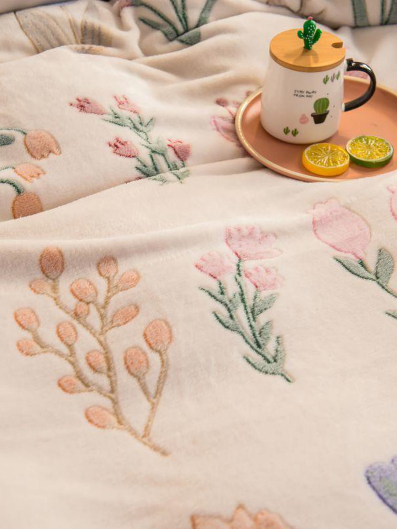 Cute Floral Print Blanket