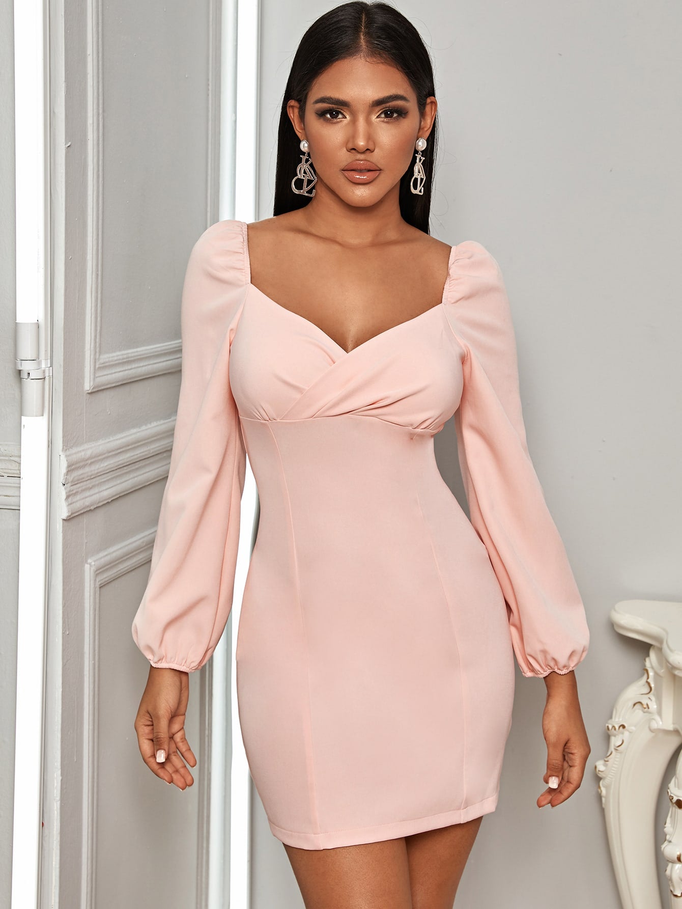 Zip Back Sweetheart Neck Fitted Dress