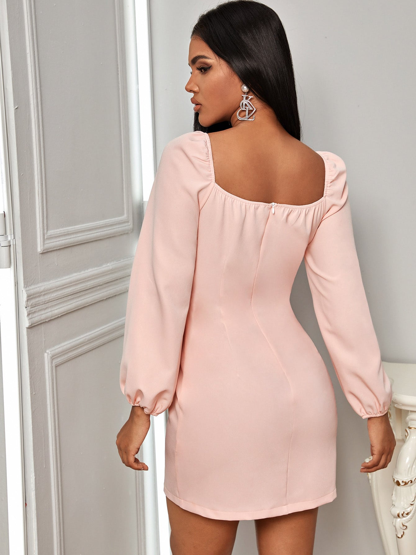 Zip Back Sweetheart Neck Fitted Dress