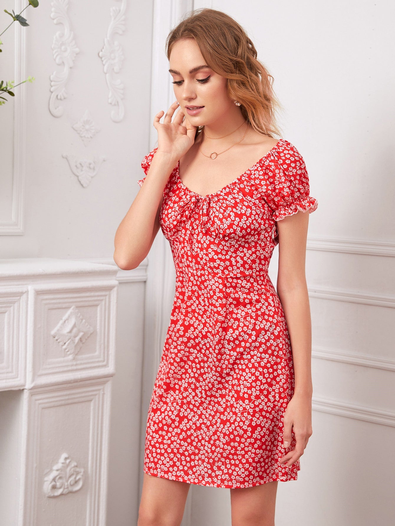 Ditsy Floral Print Knotted Scoop Neck Dress