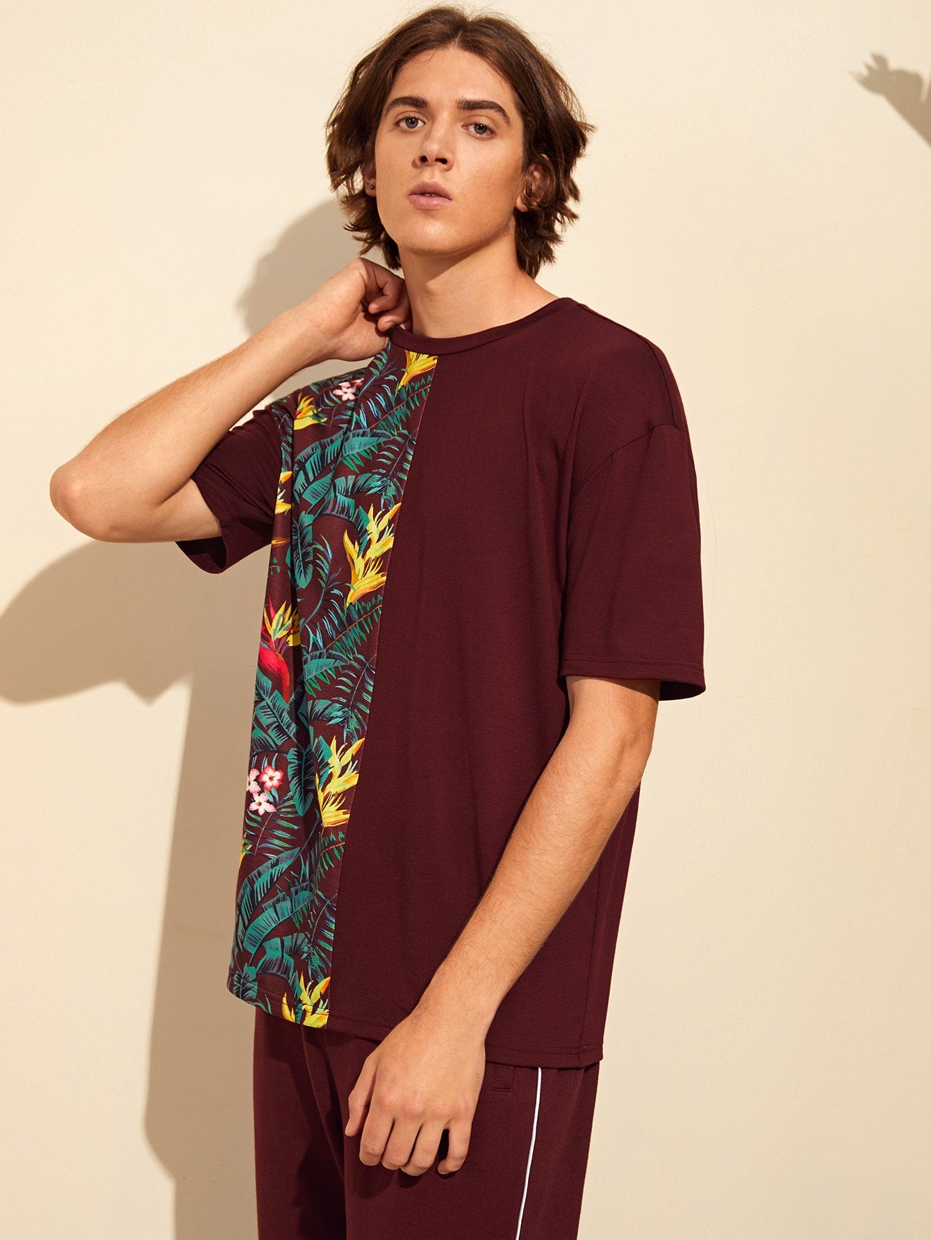 Men Drop Shoulder Tropical Print Tee