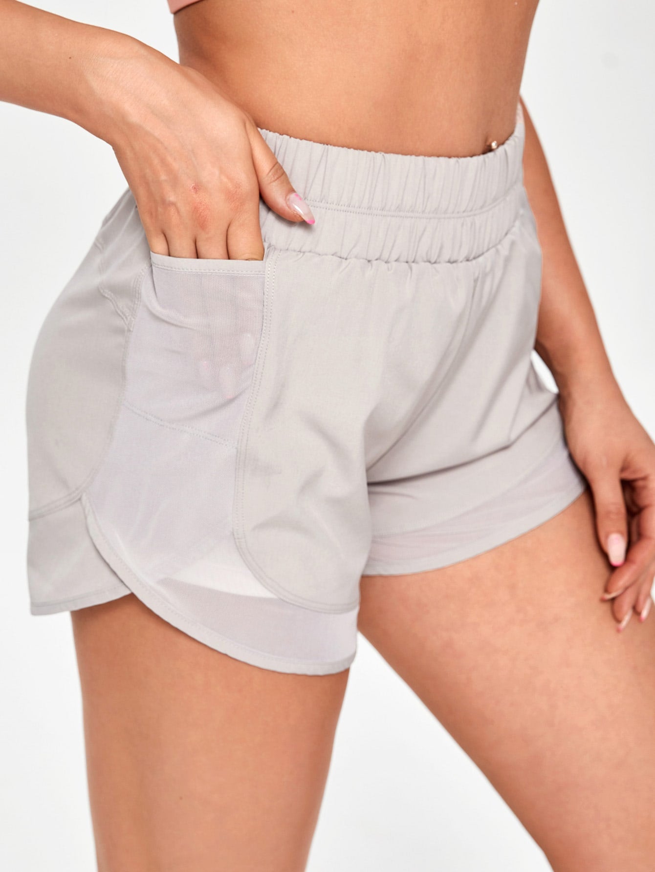 Contrast Mesh Pocket Side Sports Shorts