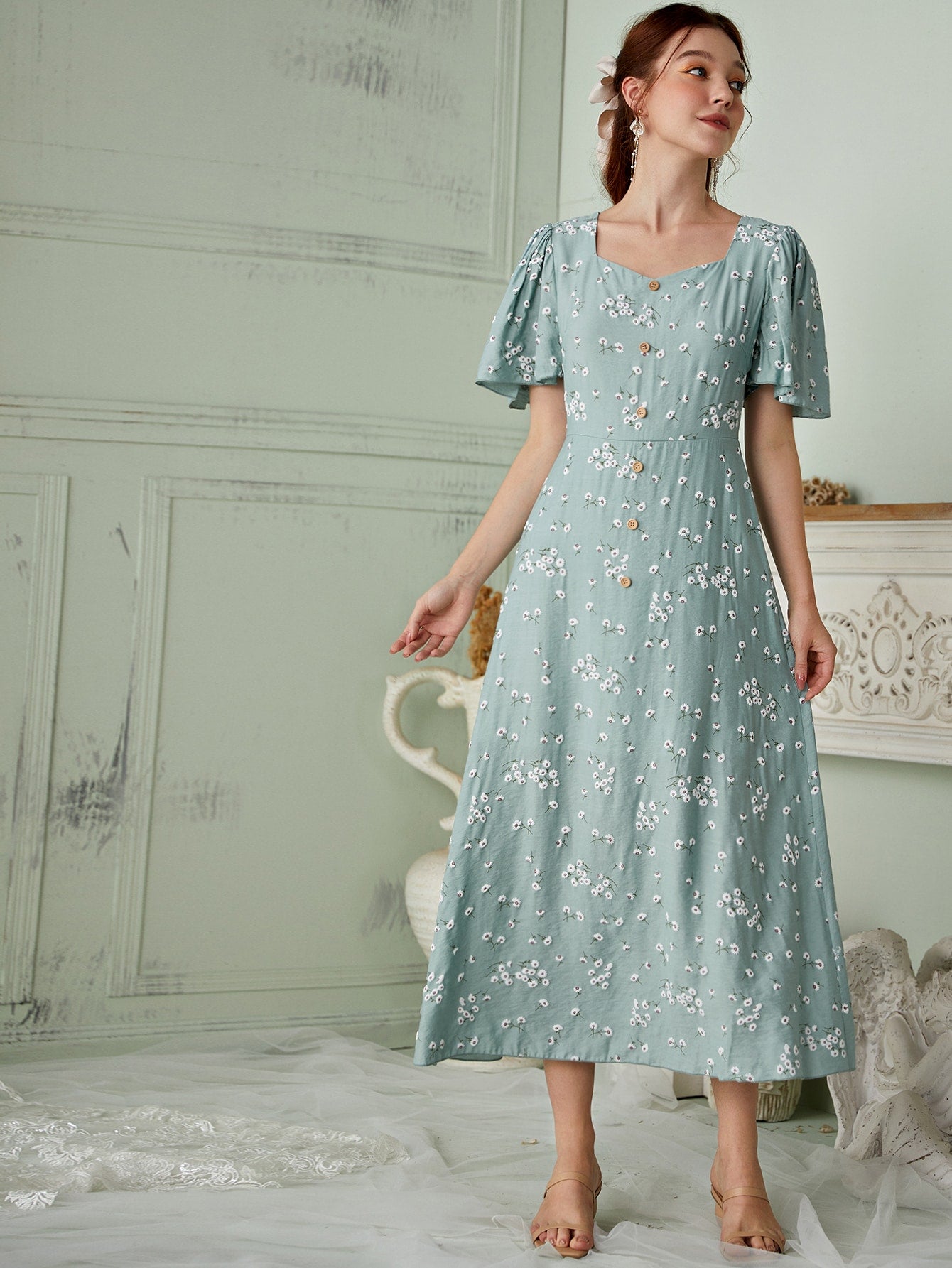 Ditsy Floral Print Sweetheart Neck Butterfly Sleeve Dress Amy's Cart Ditsy Floral Print Sweetheart Neck Butterfly Sleeve Dress Amy's Cart