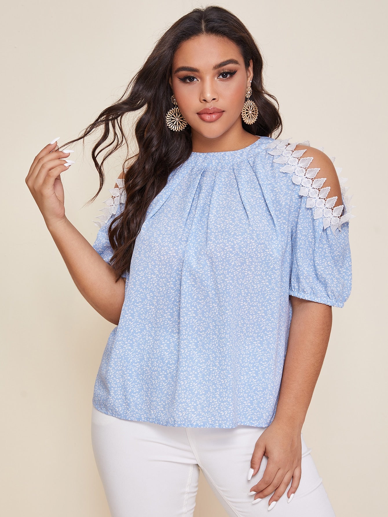 Plus Allover Plants Lace Trim Cold Shoulder Top