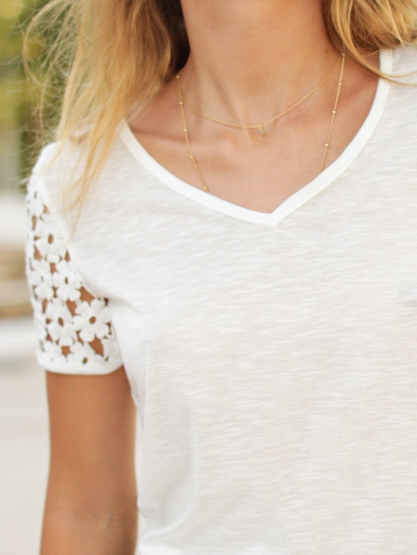 Solid Contrast Lace V-Neck Tee