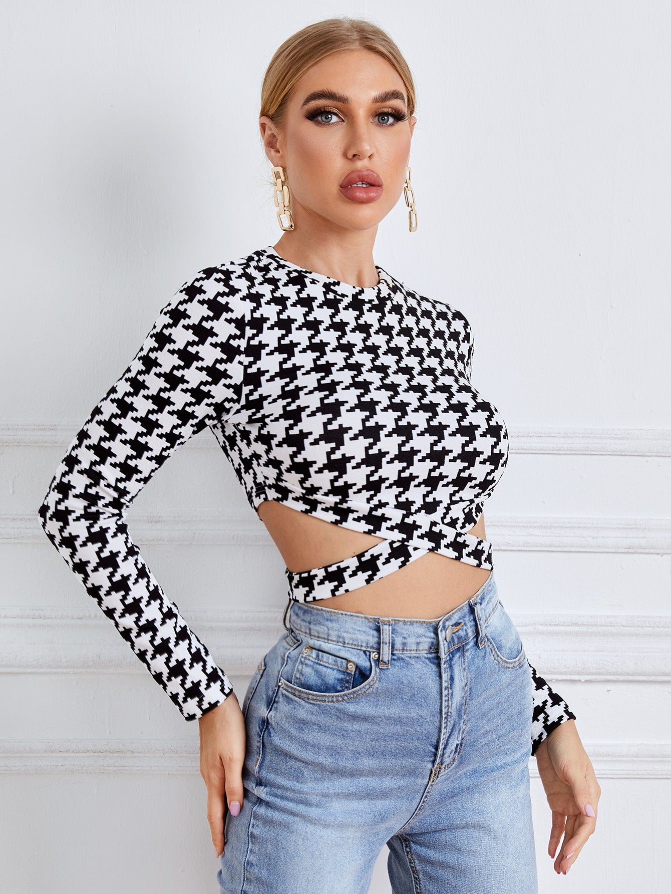 Cut Out Side Houndstooth Slim Tee