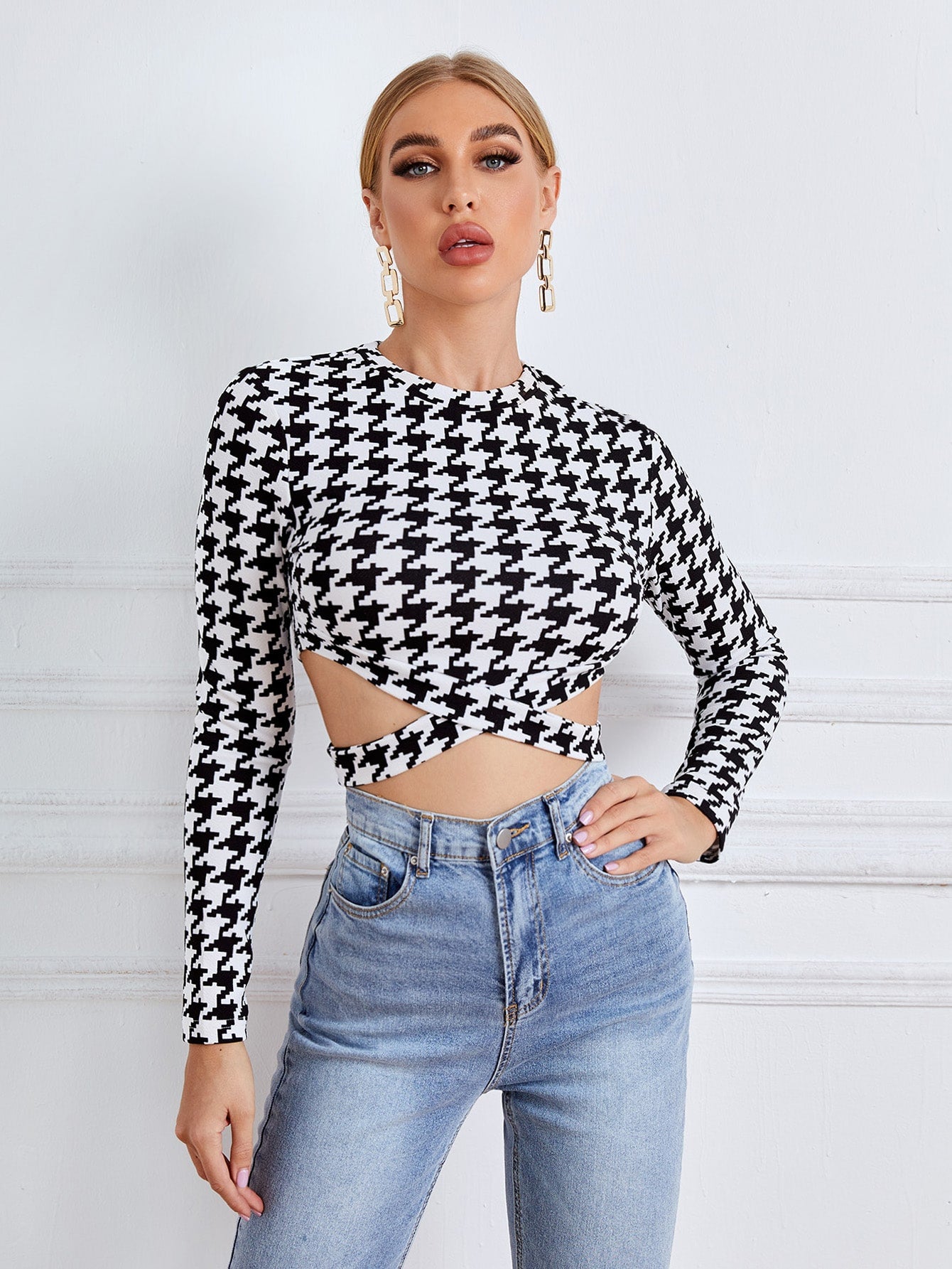 Cut Out Side Houndstooth Slim Tee