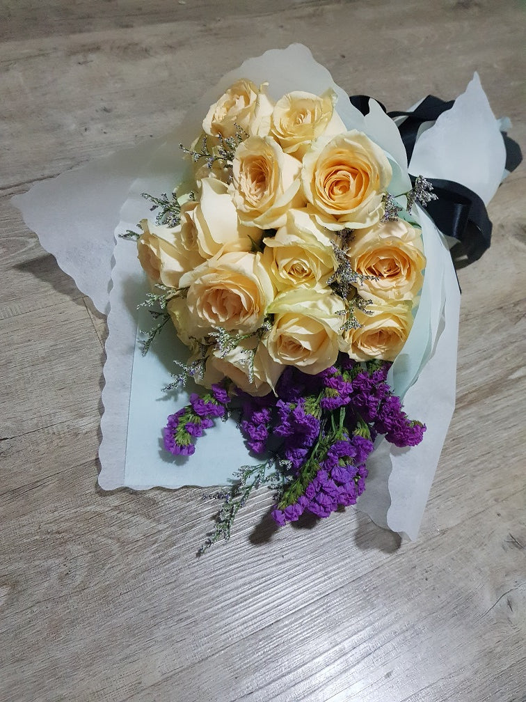 CAMILA - CHAMPAGNE ROSES & PURPLE STATICE FLOWER BOUQUET | Amy's Cart Singapore