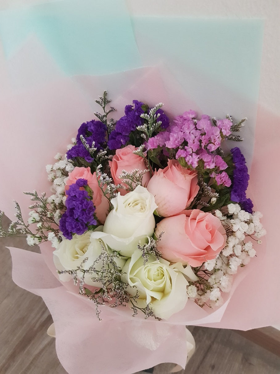 Vysha - Combination of White & Pink Roses | Amy's Cart Singapore