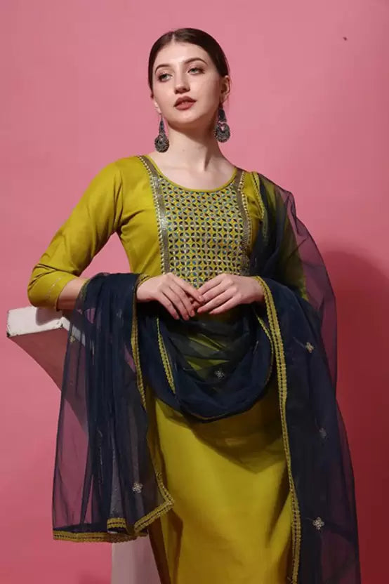 Women Green Cotton Blend Kurta, Pant And Dupatta Set