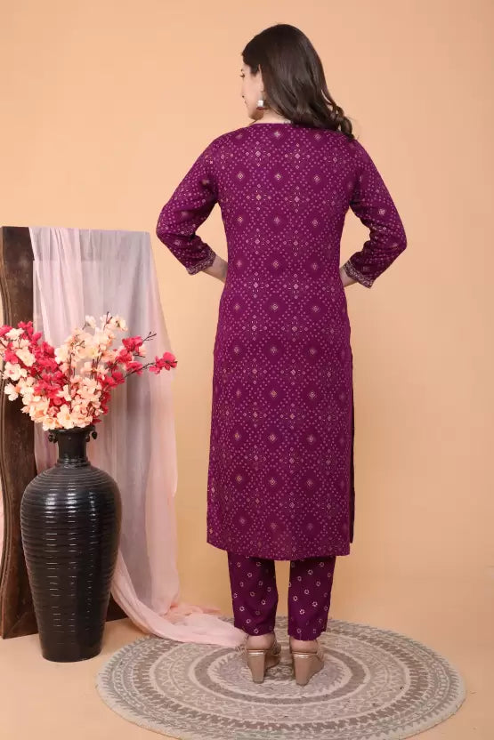 Women Maroon Viscose Rayon Embroidered Kurta and Pant Set