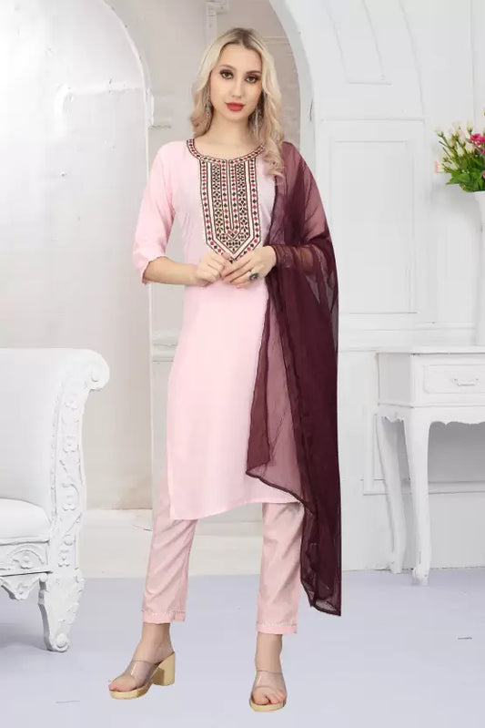 Women Baby Pink Cotton Kurta set with Maroon Shawl