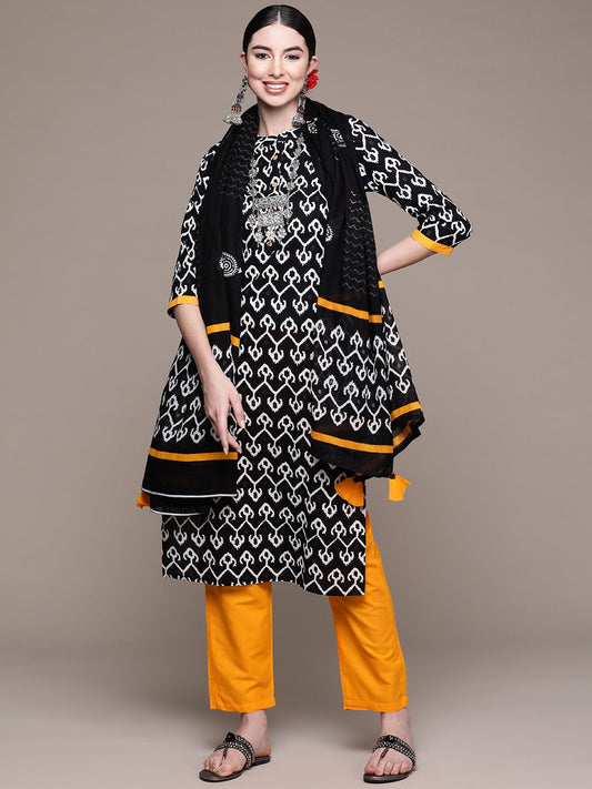 Women Black Printed Pure Cotton Kurta Set