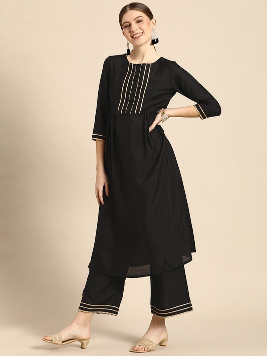 Women Black Regular Kurta with Palazzos