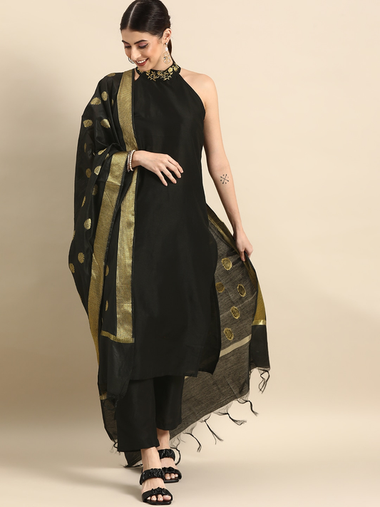Women Black Solid Kurta Set