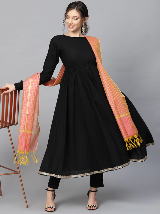 Women Black Solid Kurta with Trousers & Dupatta