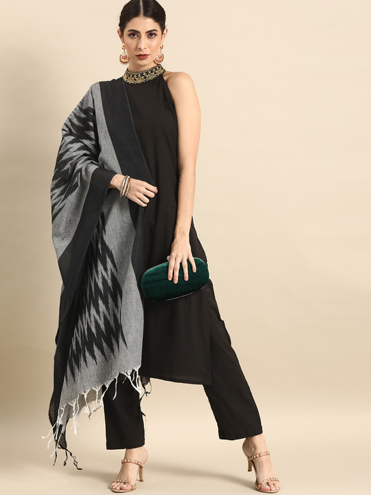 Women Black & Grey Cotton Kurta Set