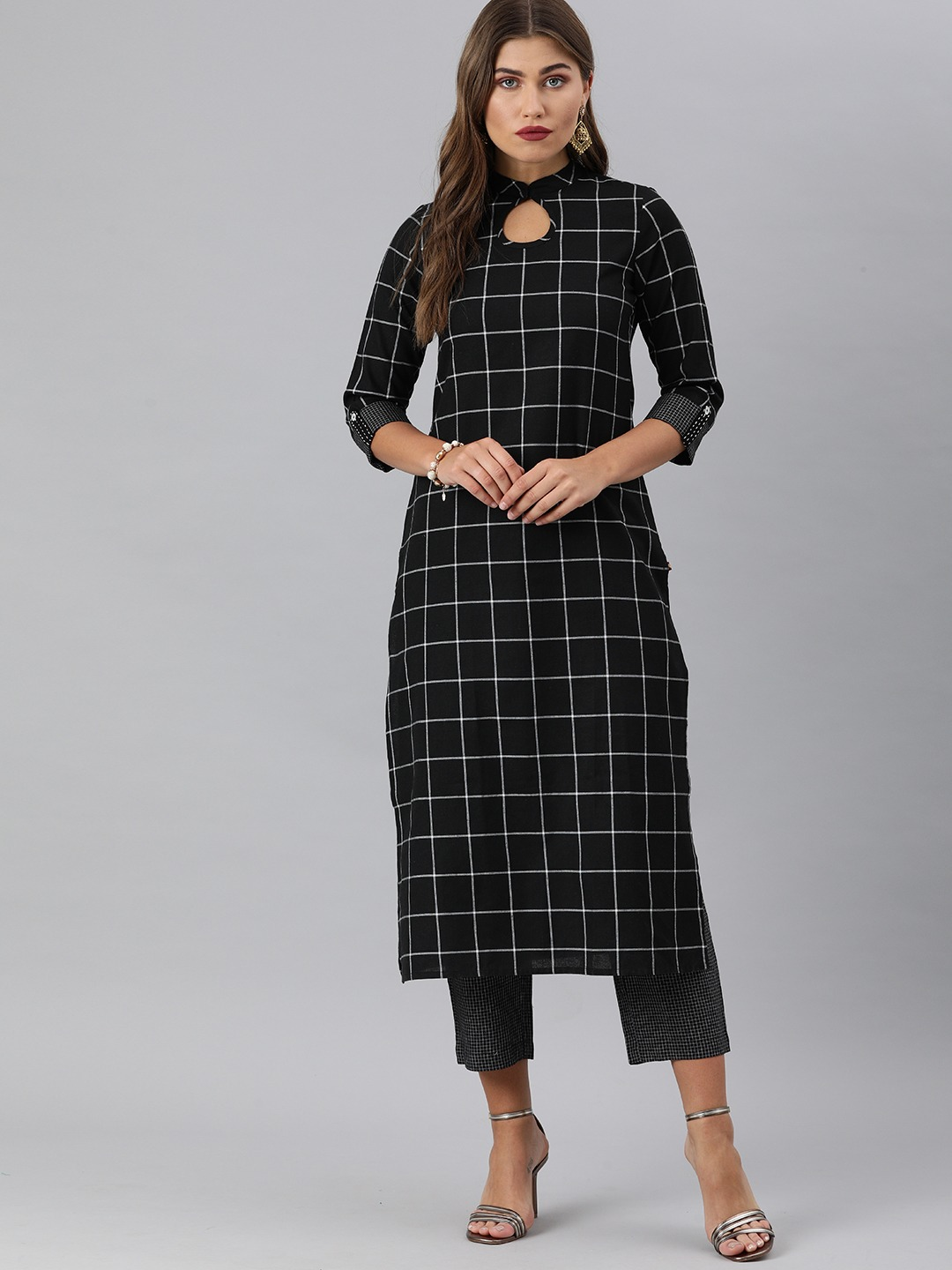 Women Checked Kurta with Trousers