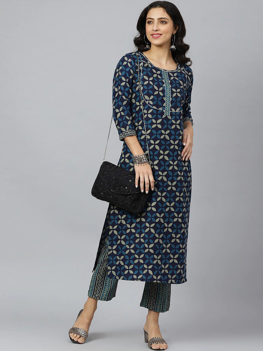 Women Blue Floral Printed Kurta Set