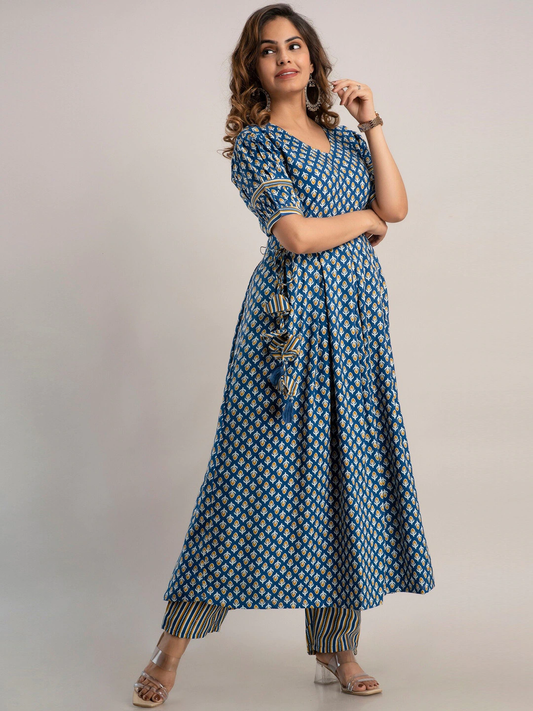 Women Blue Printed Pleated Kurta Set