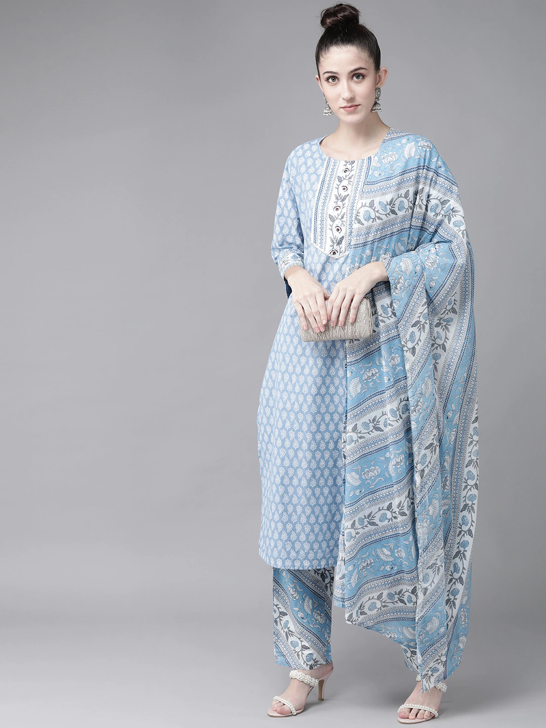 Women Blue & White Ethnic Printed Kurta Set