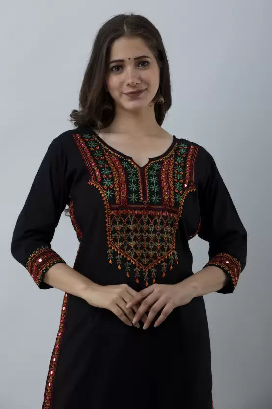 Women Embroidered Viscose Rayon Straight Kurta