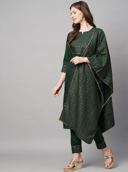Women Green Yoke Design Kurta Set
