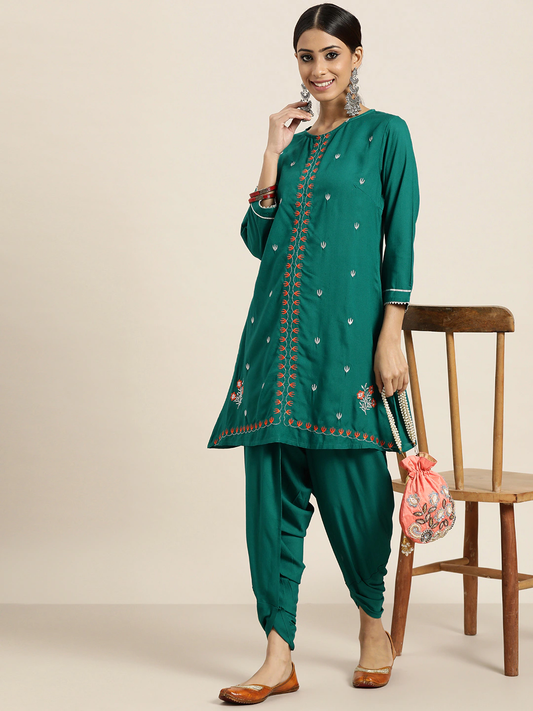 Women Green & White Motifs Embroidered Kurta Set