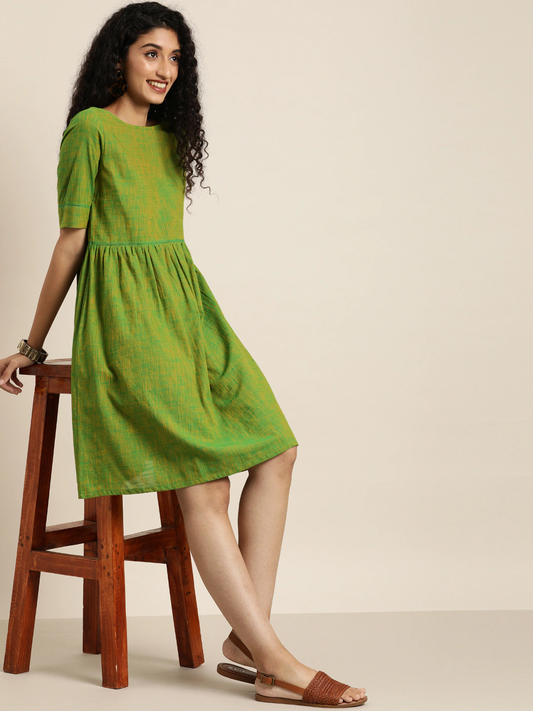 Women Green & Yellow Self Design Dress with Pockets