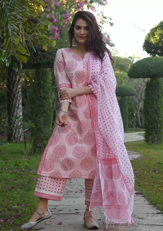 Women Kurta, Pant And Dupatta Set Cotton Blend