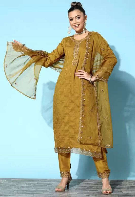 Women Kurta Pant And Dupatta Set Silk Blend