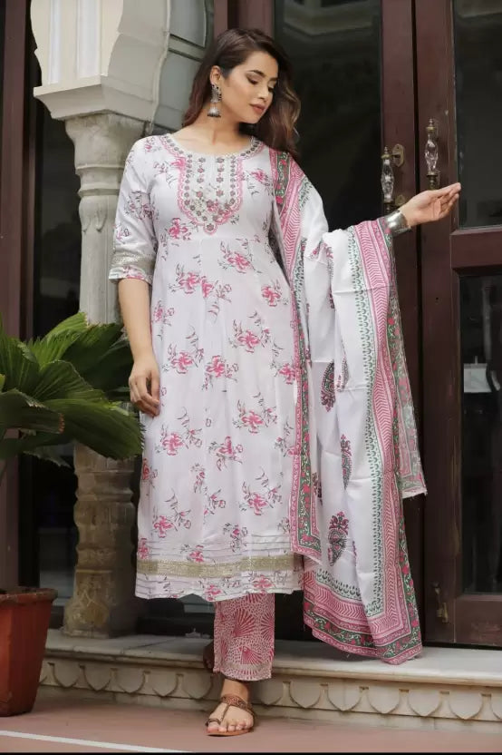 Women Kurta Pant And Dupatta Set Viscose Rayon