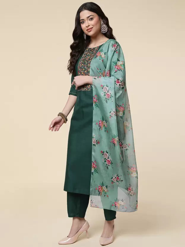 Women Kurta Pyjama & Dupatta Set Cotton Blend