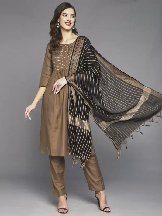 Women Kurta Pyjama & Dupatta Set Viscose Rayon