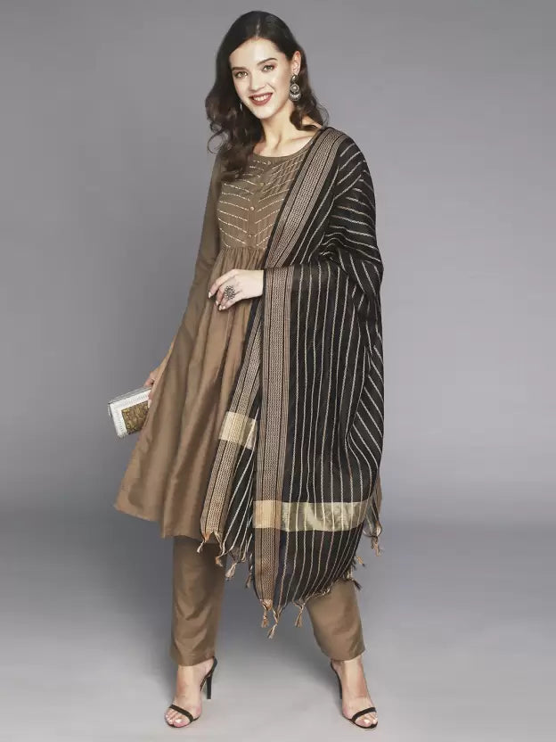 Women Kurta Pyjama & Dupatta Set Viscose Rayon