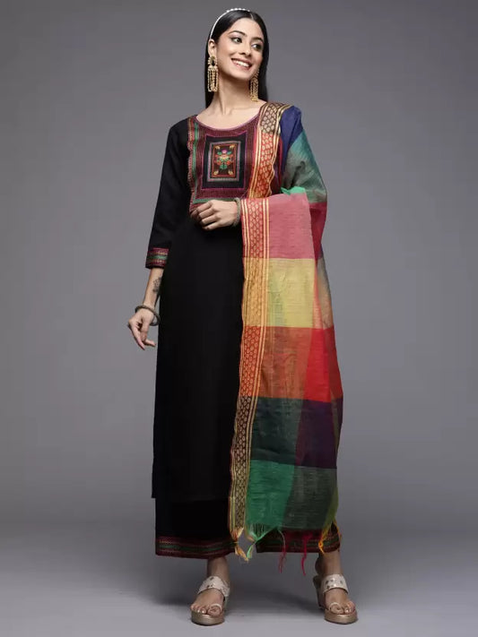 Women Cotton Blend Kurta and Palazzo Set