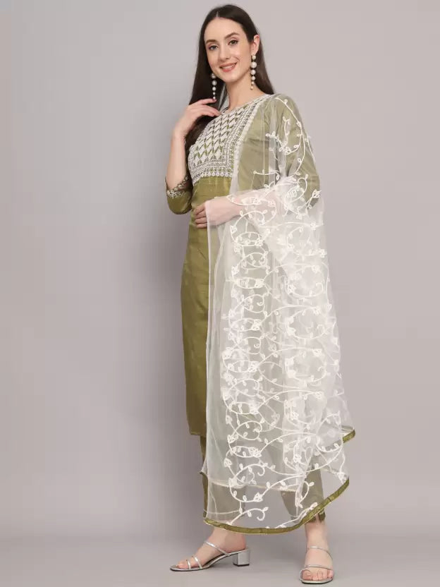 Women Silk Blend Kurta and Pant Set