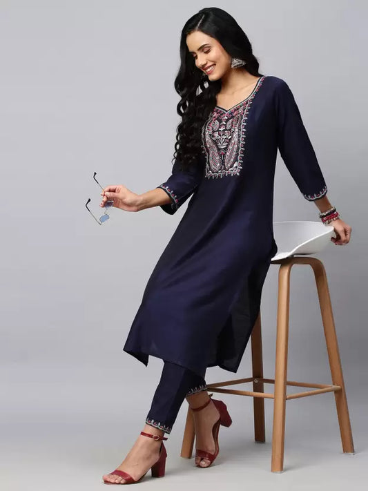 Women Kurta and Pant Set Silk Blend