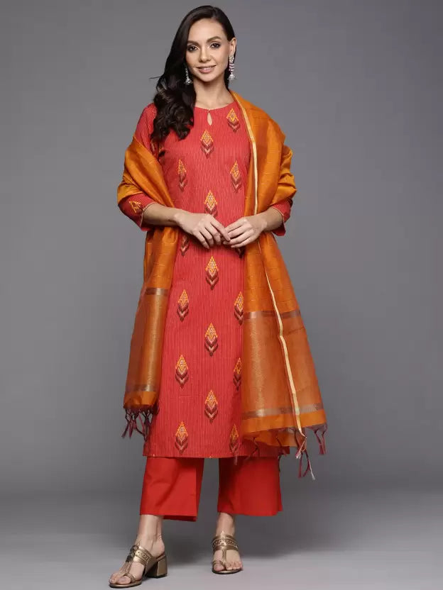 Women Cotton Blend Kurta and Trousers Set