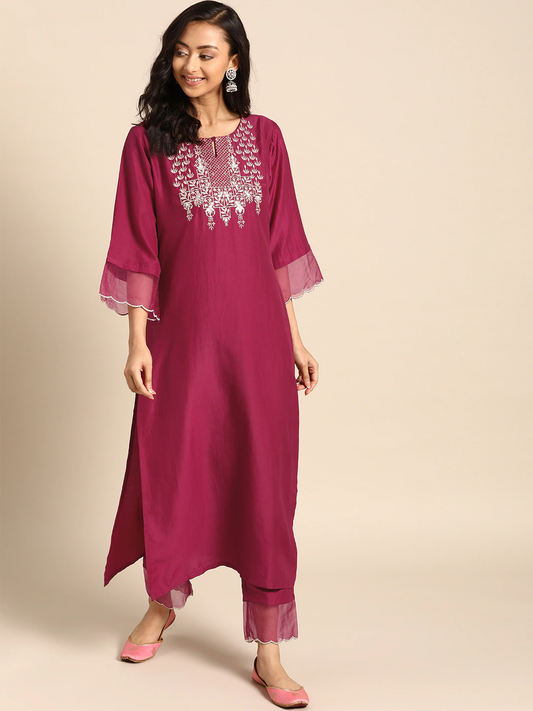 Women Magenta & Golden Kurta Set