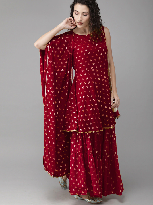 Women Maroon & Gold Kurti Set