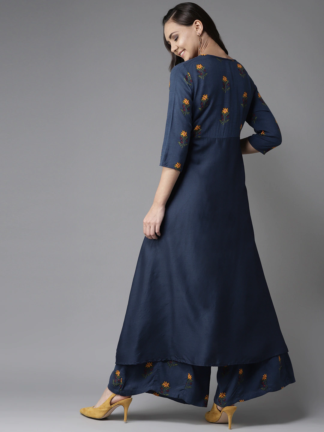 Women Navy Blue Kurta with Palazzos