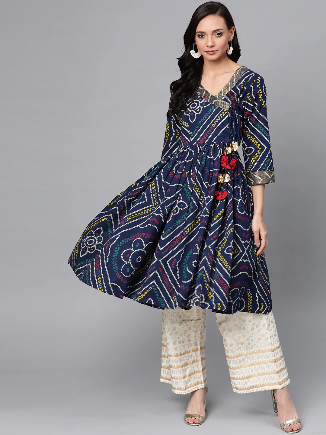 Women Navy Blue & Off-White Kurta Set
