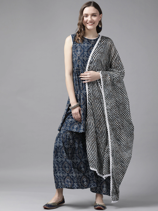 Women Navy Blue & White Cotton Kurta Set