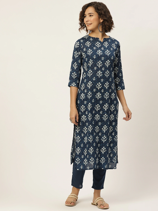 Women Navy Blue & White Cotton Kurta Set