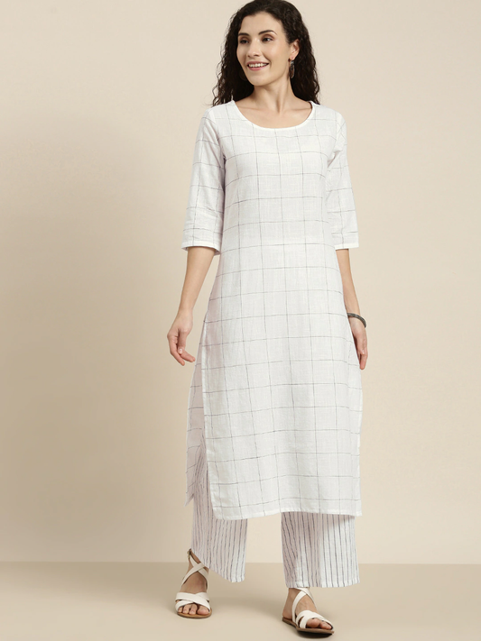 Women Off-White & Black Kurta Set