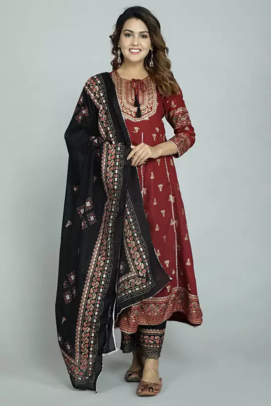 Women Red and Black Viscose rayon Kurta set