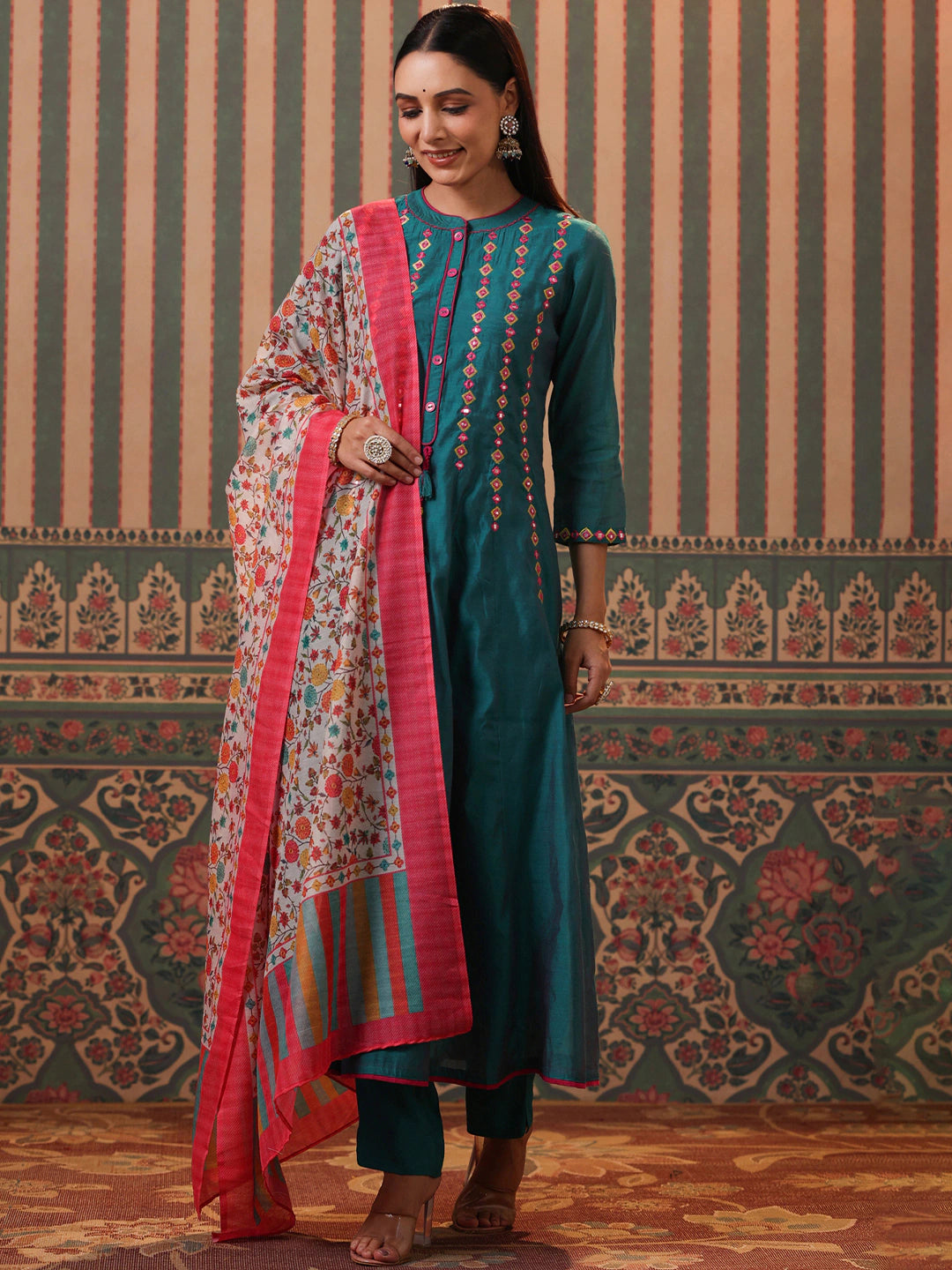 Women Panelled Mirror Work Cotton Kurta Full Set